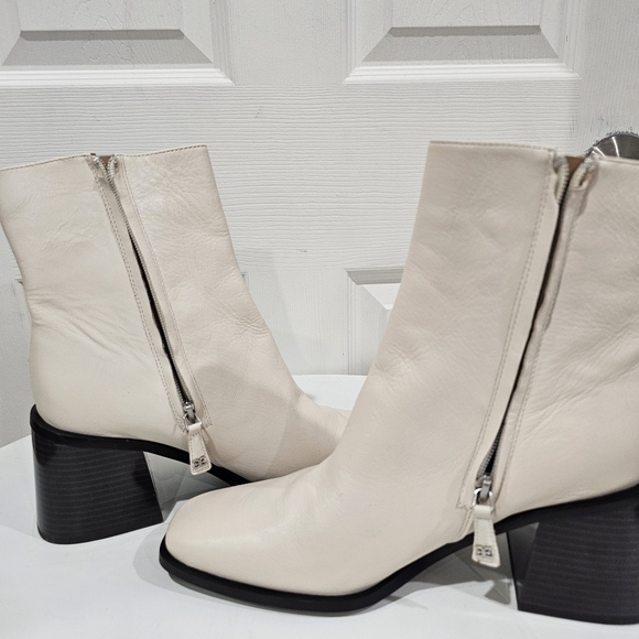 Sam Edelman Winnie Ankle Boots - Picture 6 of 8